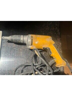 DeWalt DW272 Corded 120V VSR Drywall Screwdriver - Yellow Works Great